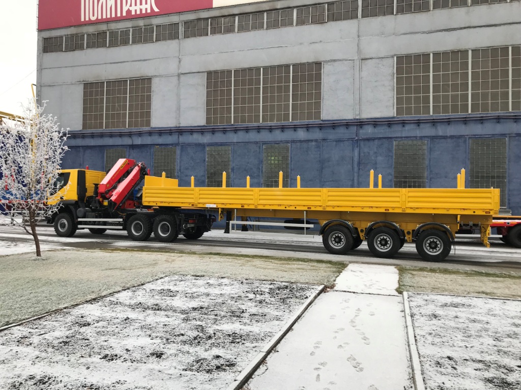 Универсальный бортовой полуприцеп